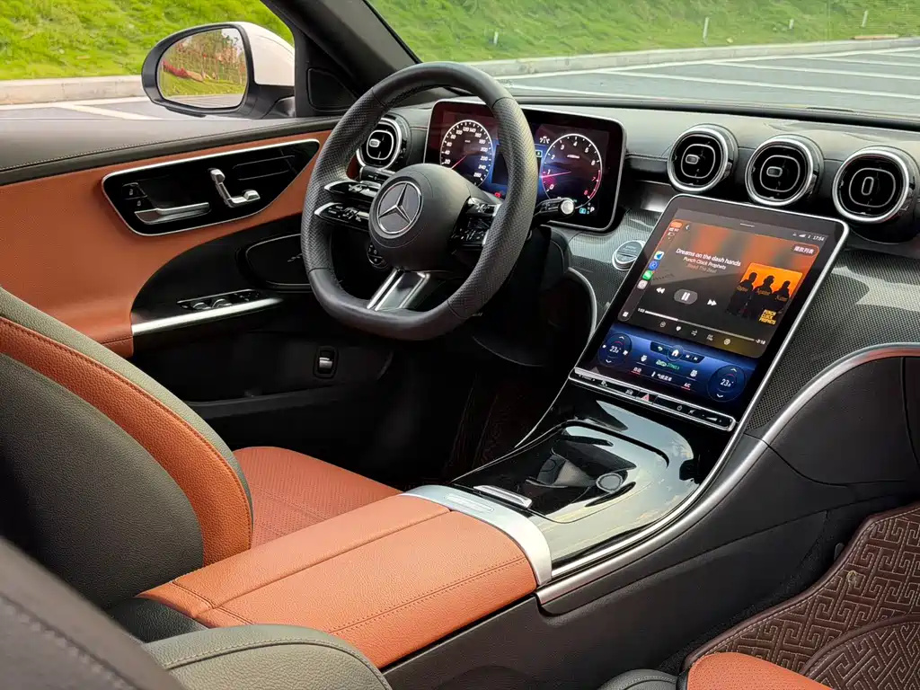 Mercedes-Benz C-Class — миниатюра 6