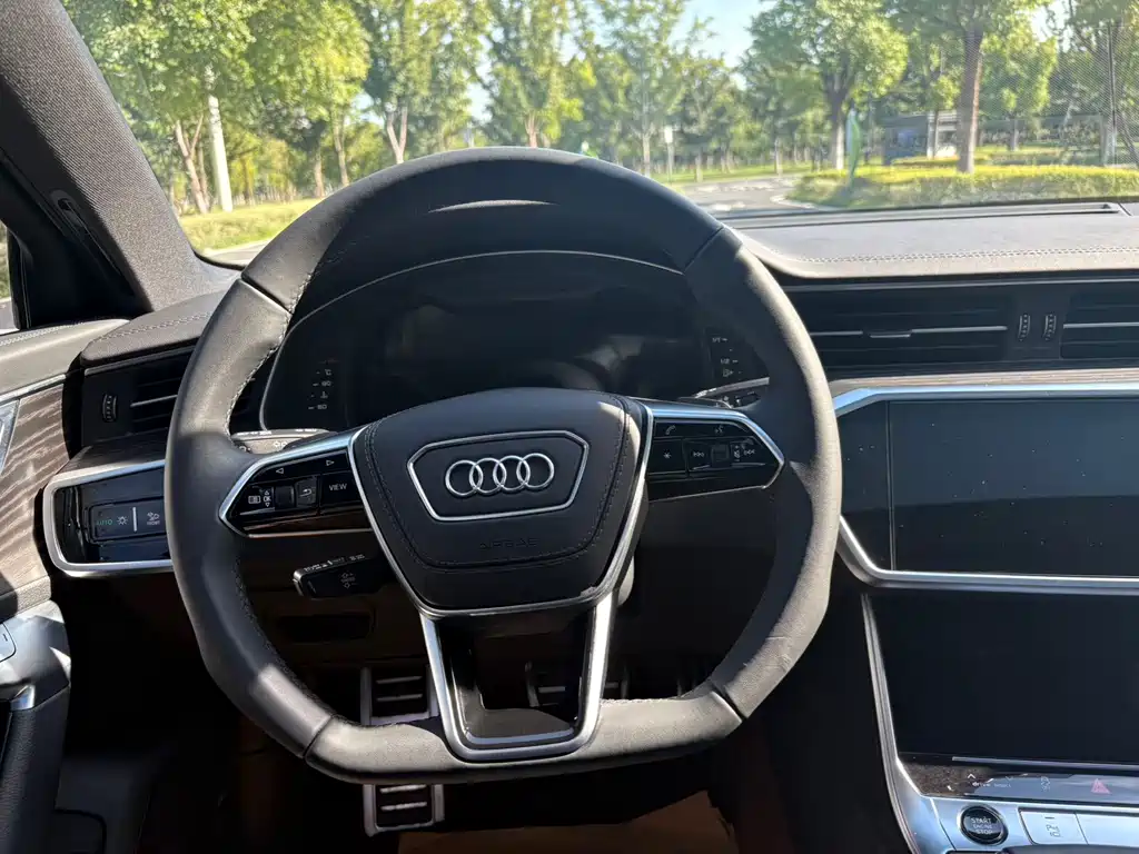 Audi A6L — миниатюра 10