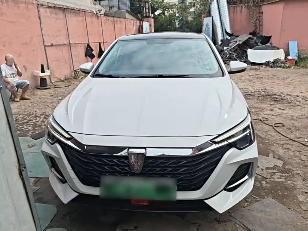 Roewe i6 MAX New Energy — миниатюра 3