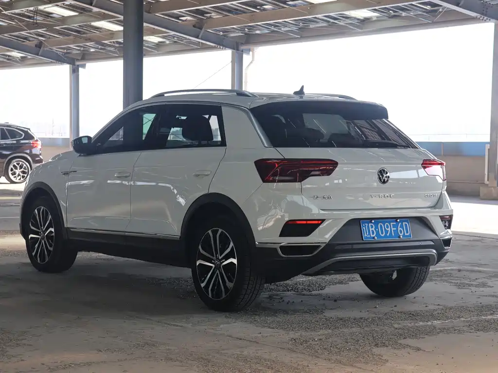 Volkswagen T-Roc 2022 280TSI DSG PLUS