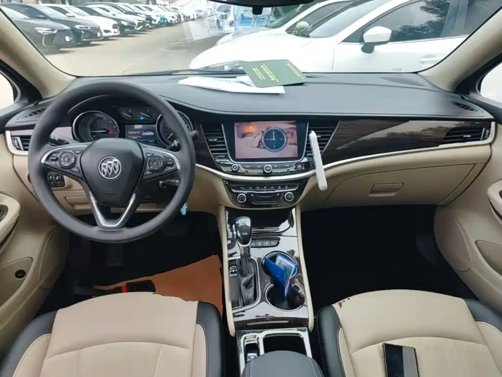 Buick Verano — миниатюра 10