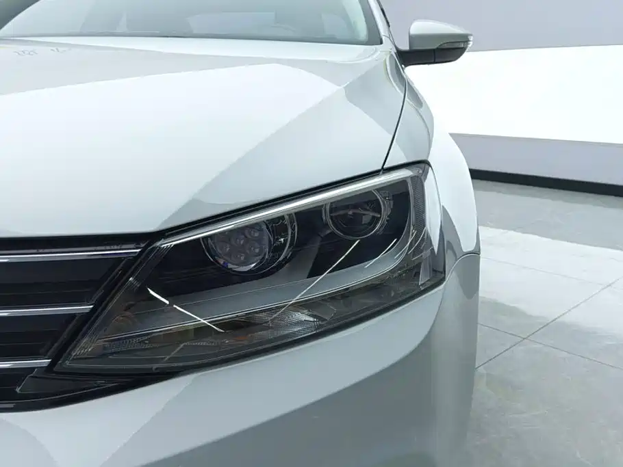 Volkswagen Sagitar — миниатюра 5