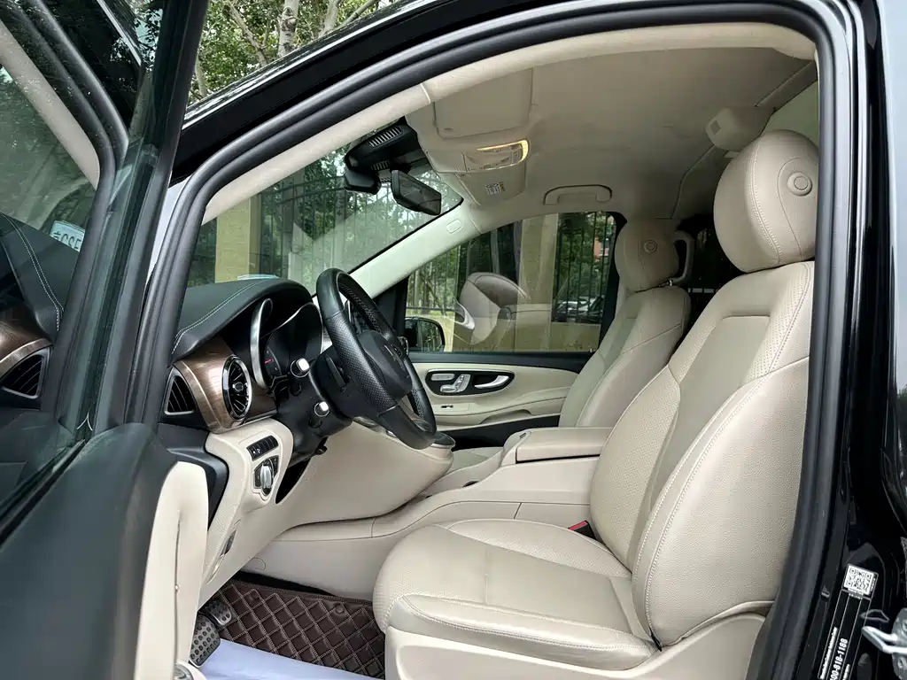 Mercedes-Benz V-Class V 2022 V 260 L Luxury