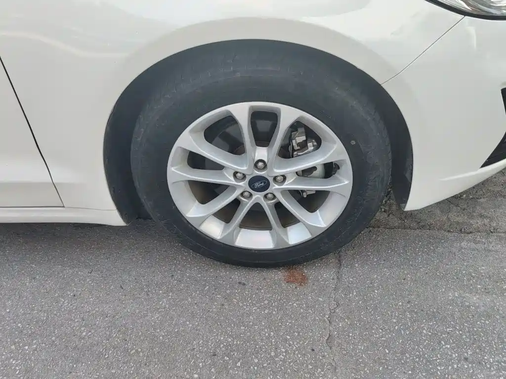 Ford Mondeo — миниатюра 24