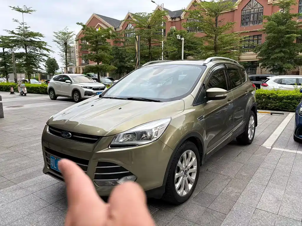 Ford Kuga 2015