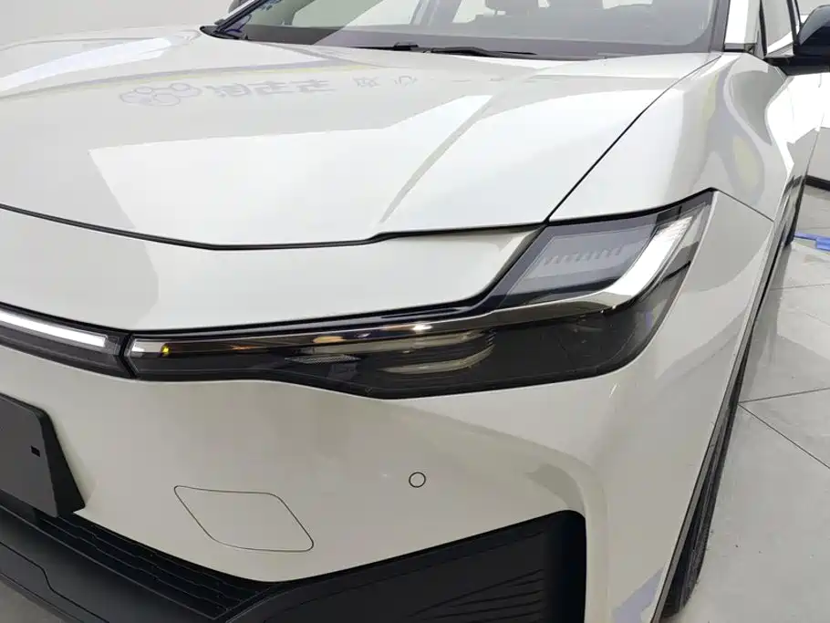 Toyota bZ3 — миниатюра 5