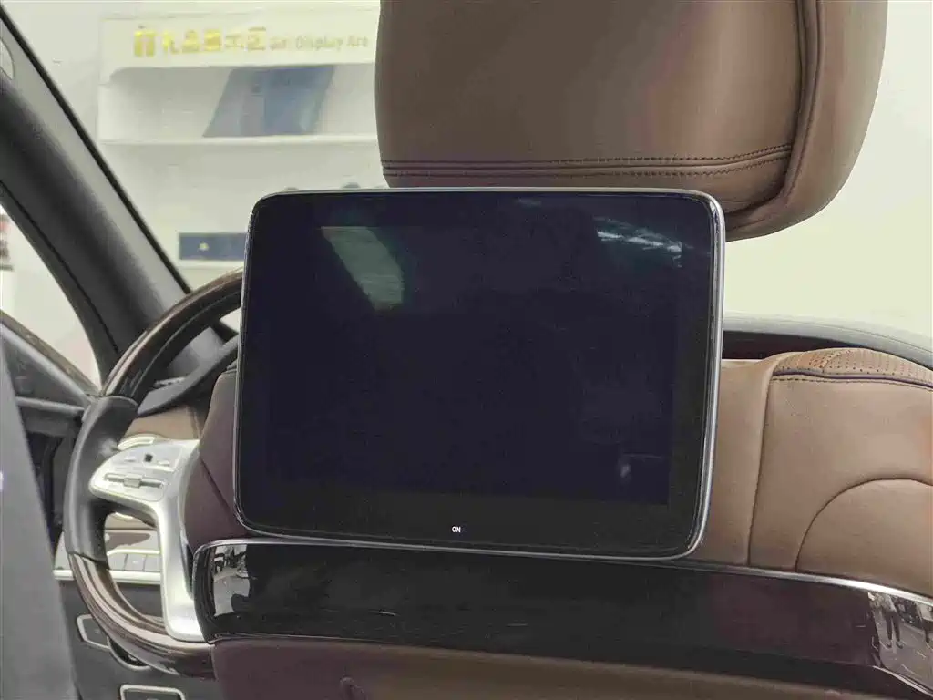Mercedes-Benz S-Class — миниатюра 9