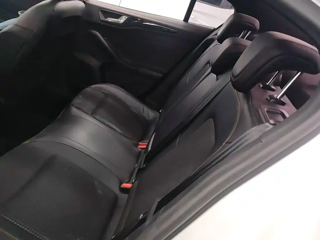 Ford Focus — миниатюра 17