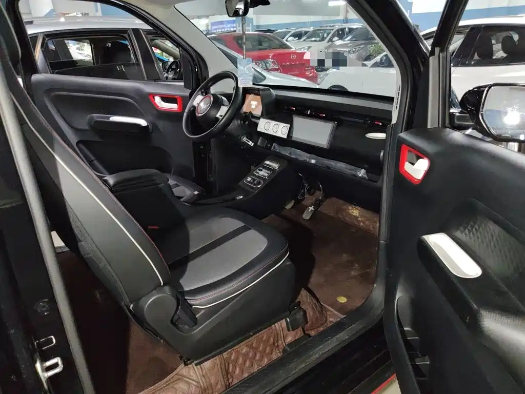 Wuling MINIEV — миниатюра 19