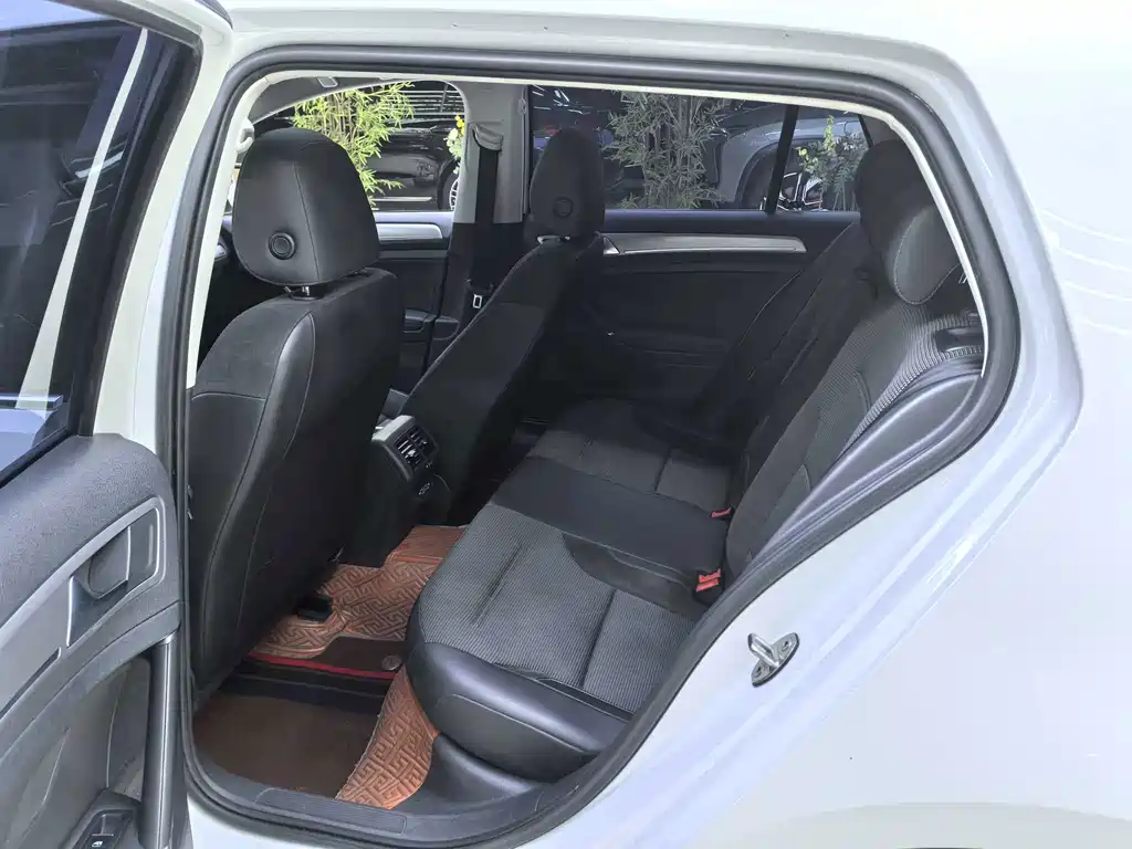 Volkswagen Golf — миниатюра 6