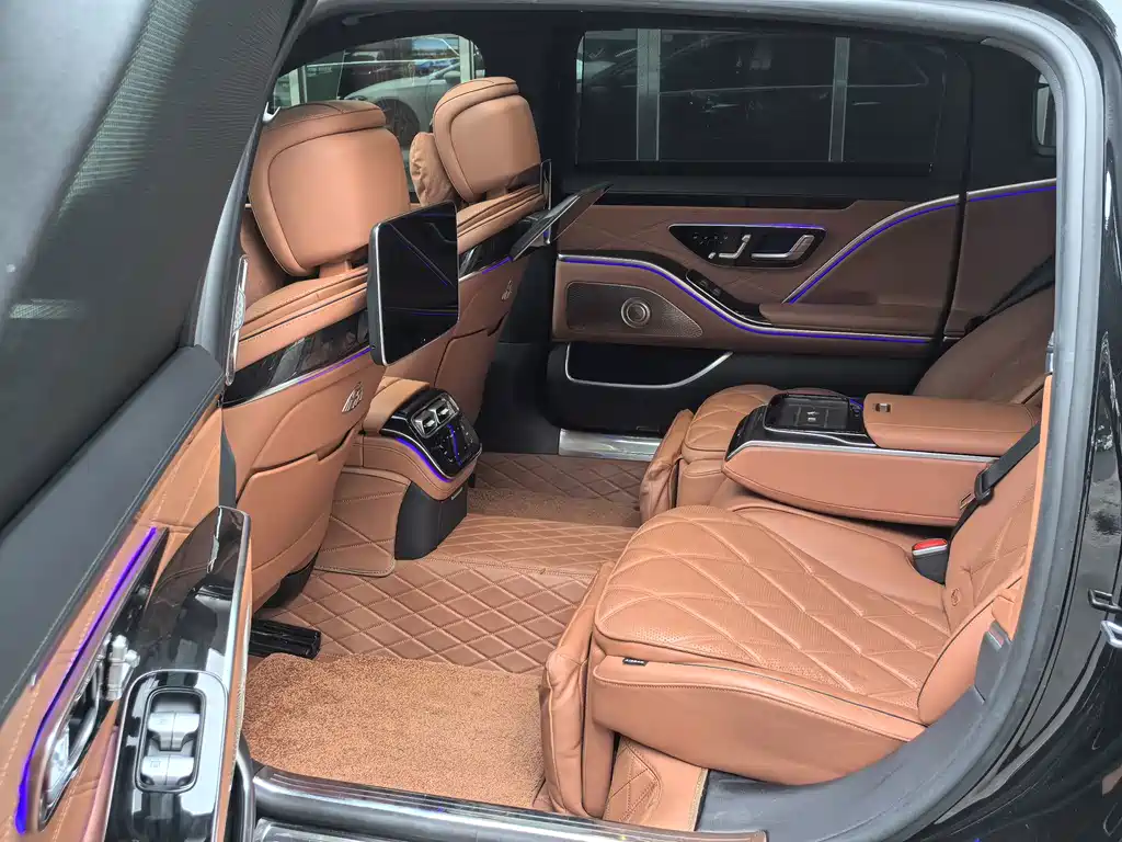 Mercedes-Benz S-Class — миниатюра 13