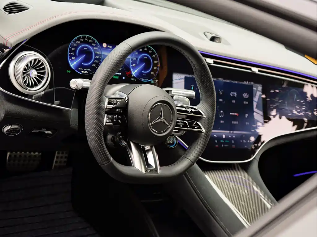 Mercedes-Benz EQS AMG — миниатюра 10