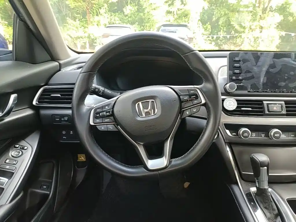 Honda Accord — миниатюра 11