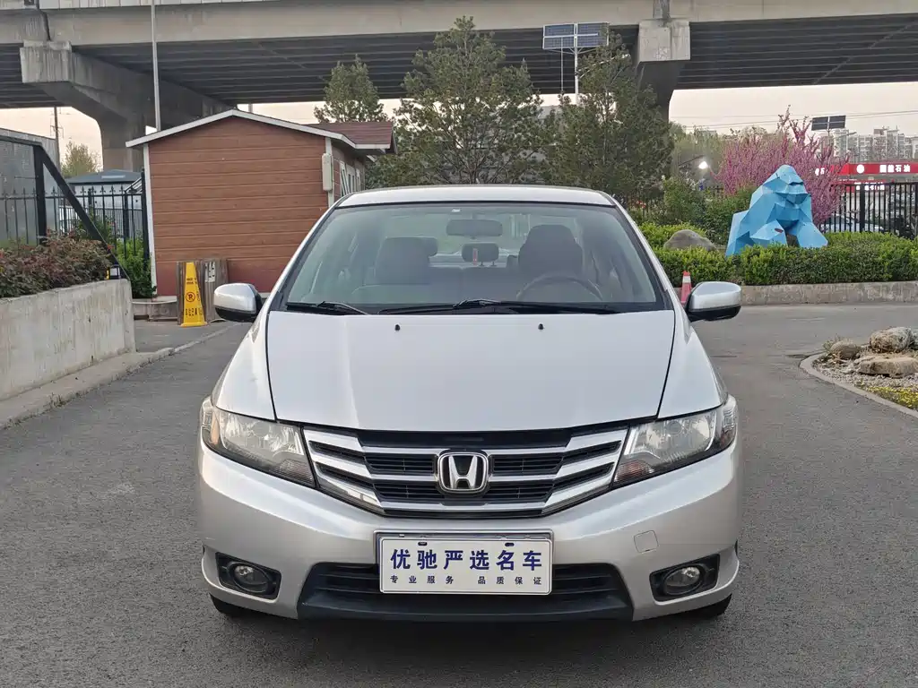 Honda City Classic Elegant 1.5L Manual Elite Edition, фото 2