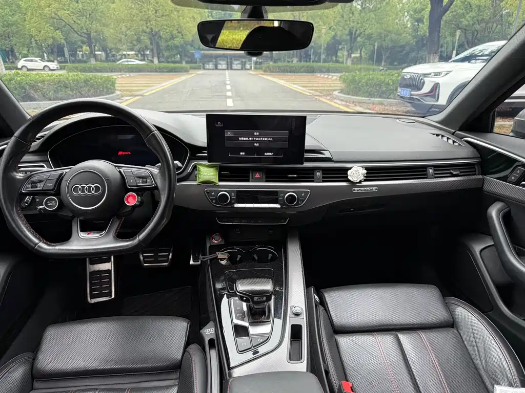 Audi A4L — миниатюра 14
