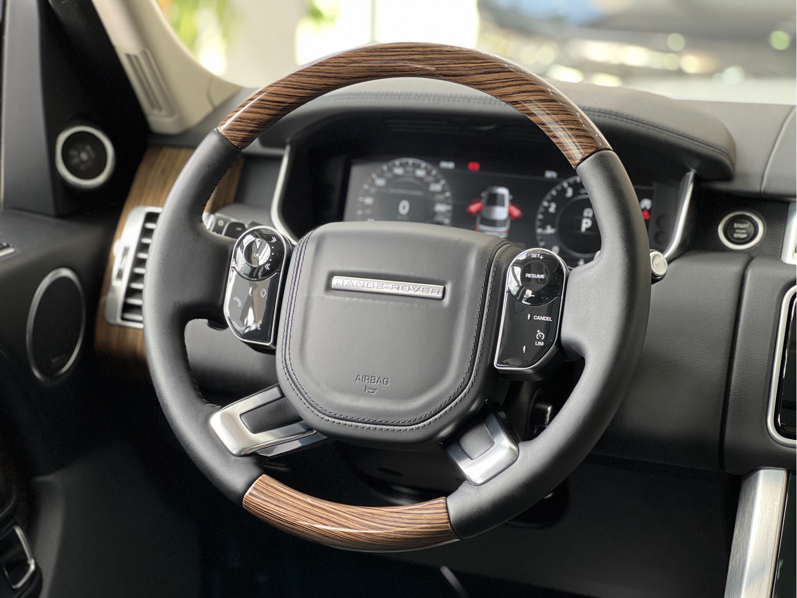 Land Rover Range Rover — миниатюра 7
