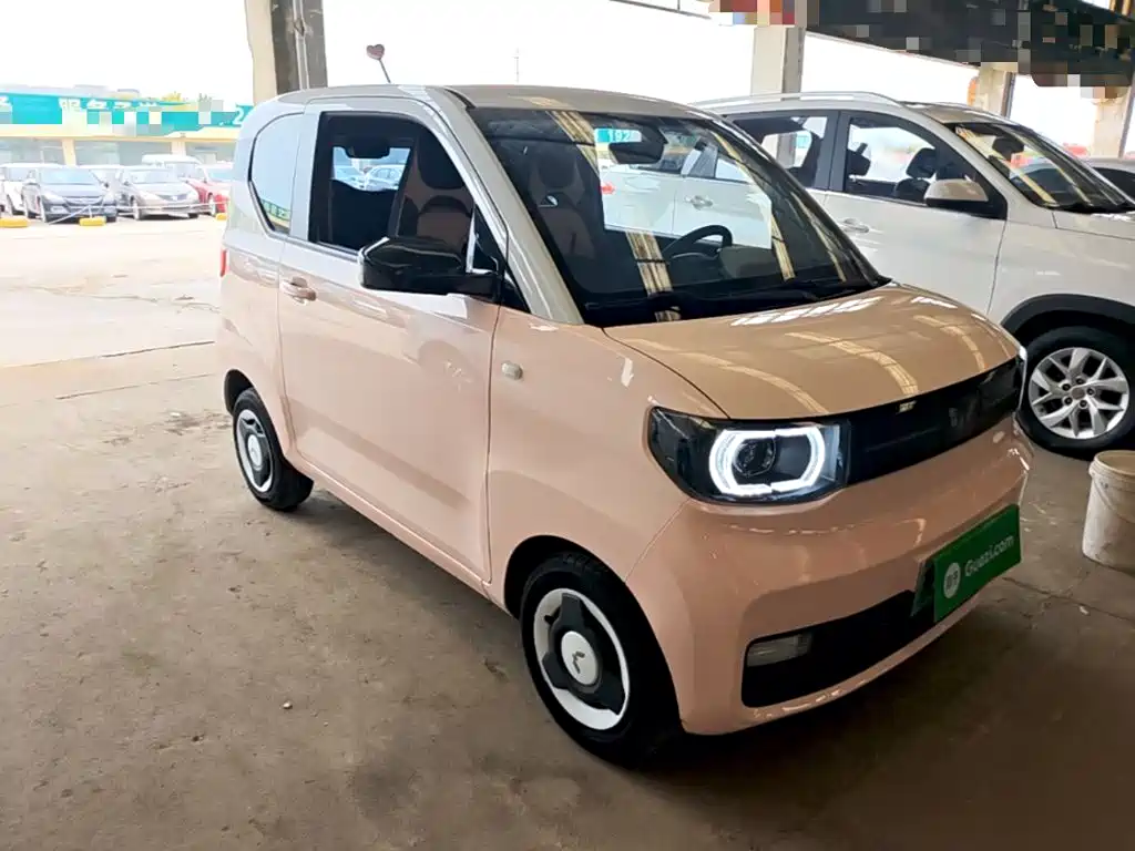Wuling MINIEV — миниатюра 4