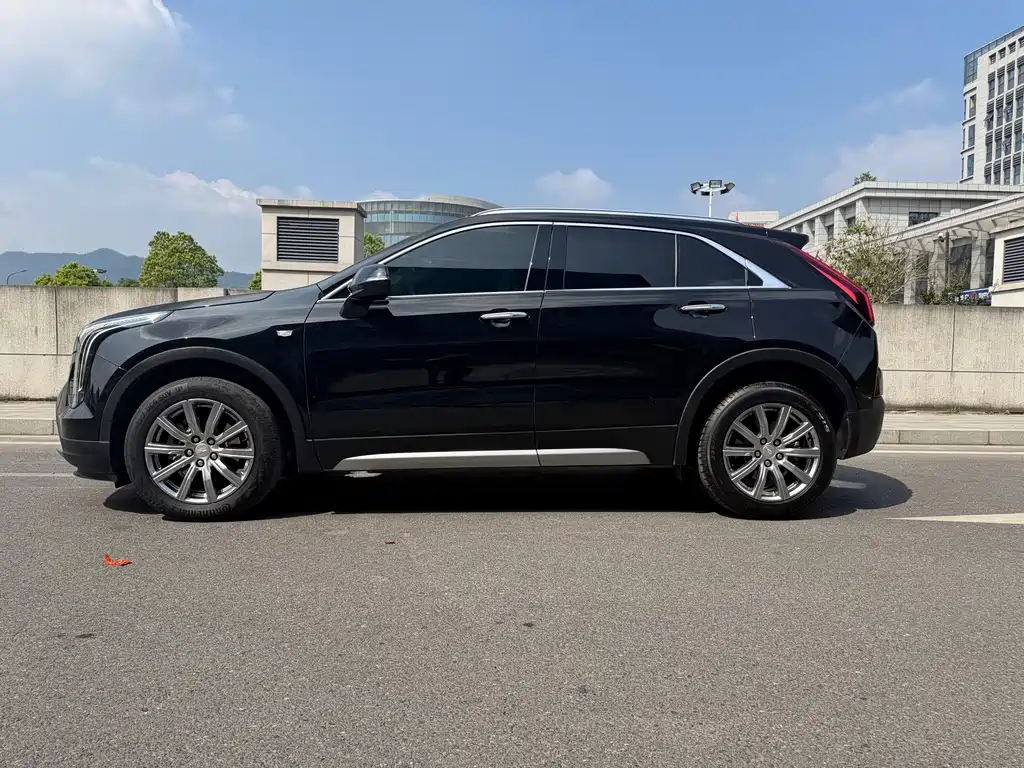 Cadillac XT4 — миниатюра 12