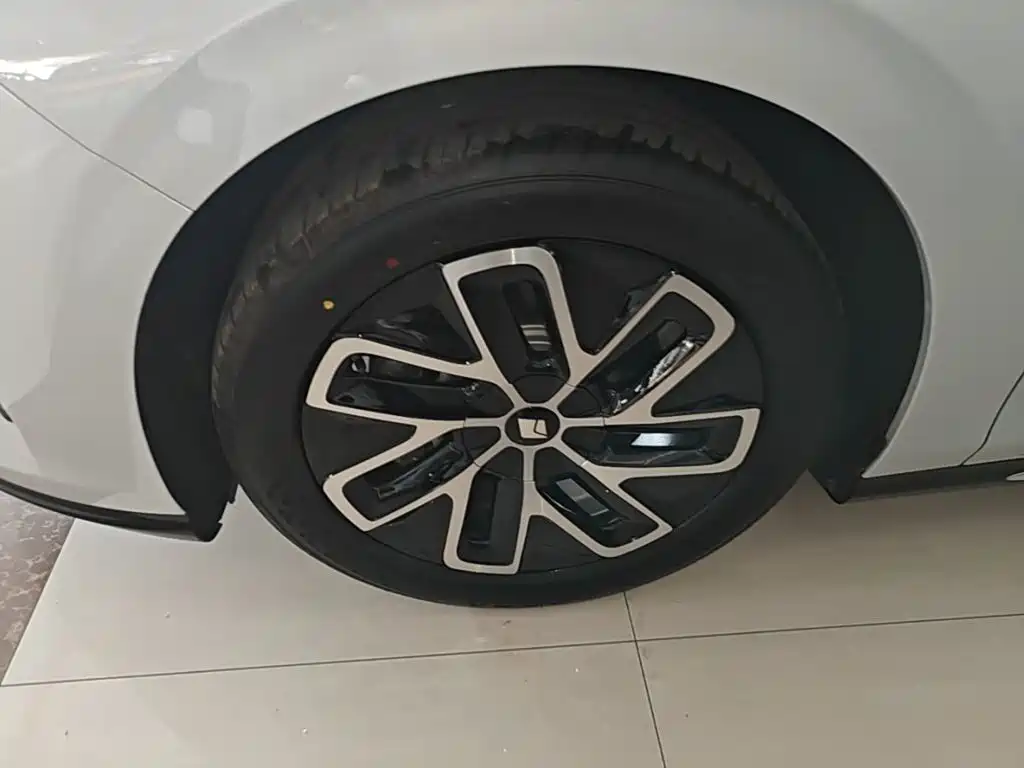 Baojun Xiangjing — миниатюра 23