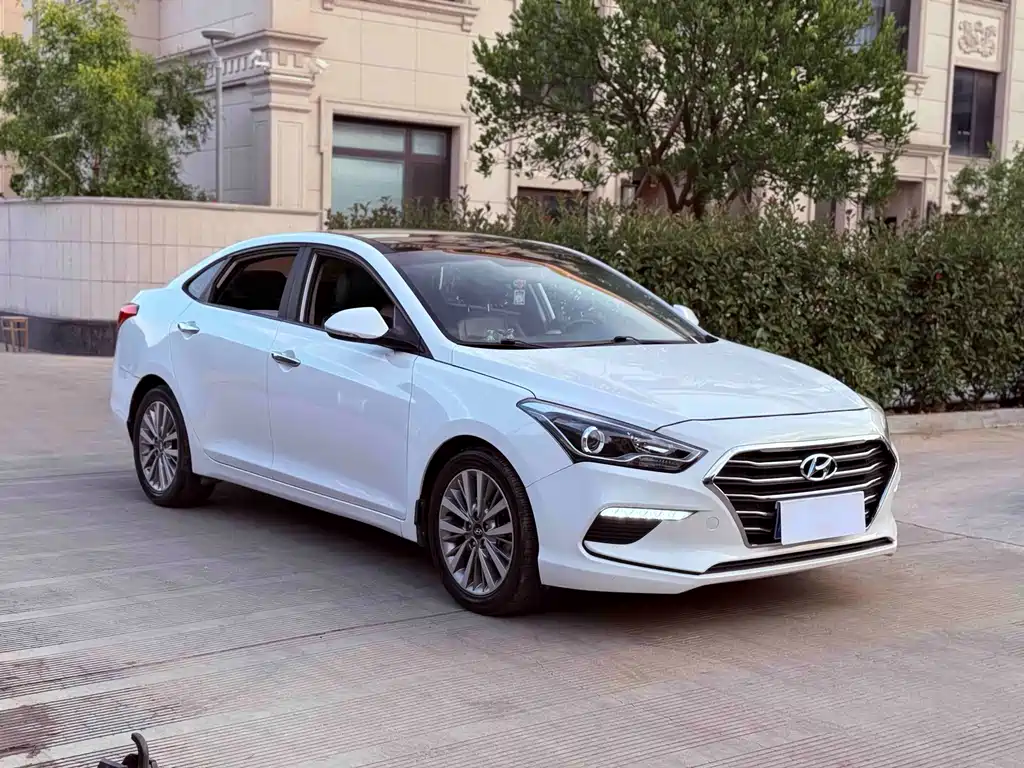 Hyundai Mistra — миниатюра 3