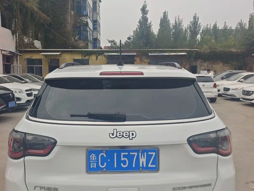 Jeep Compass — миниатюра 4