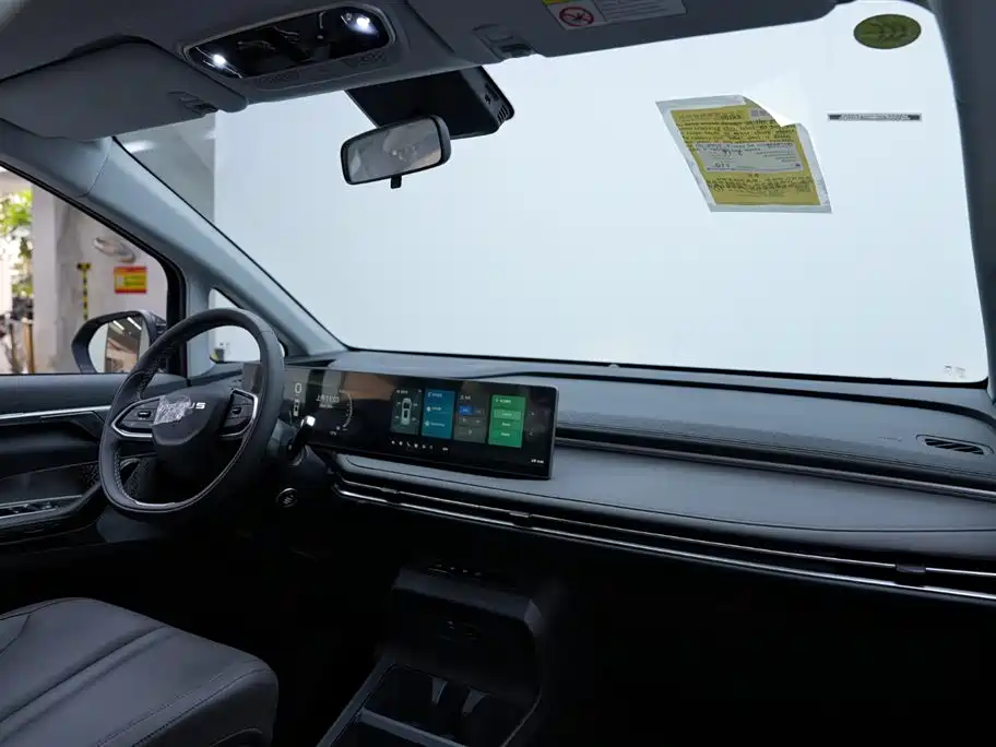 SAIC MAXUS EVERYONE 7