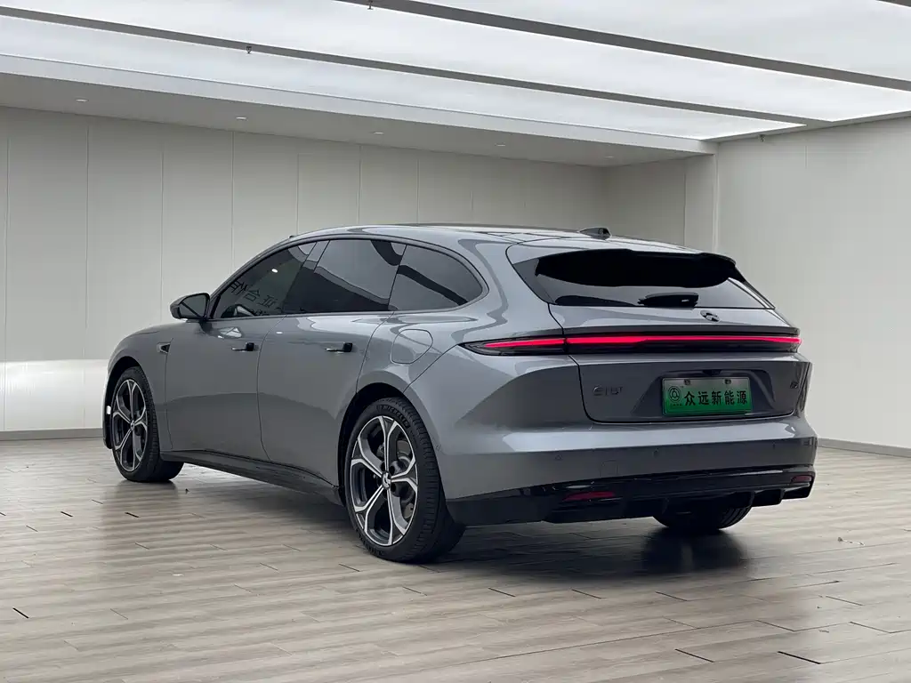 NIO NIO ET5T