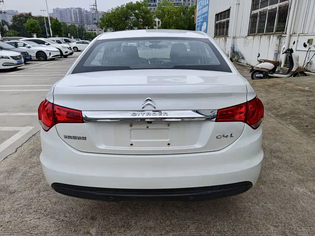 Citroen C4L — миниатюра 5