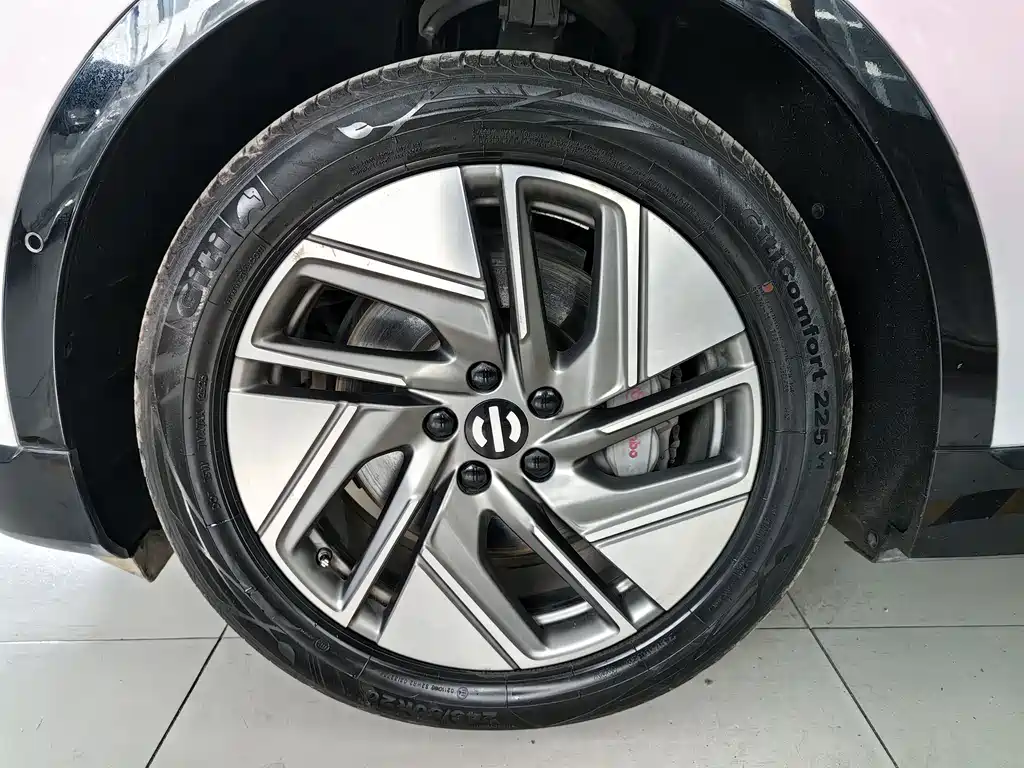 HiPhi GAO HE HIPHI Y