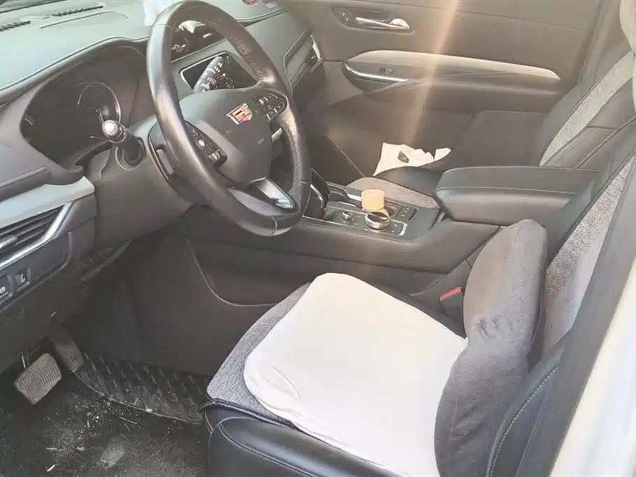 Cadillac XT4 2021 28T Lead