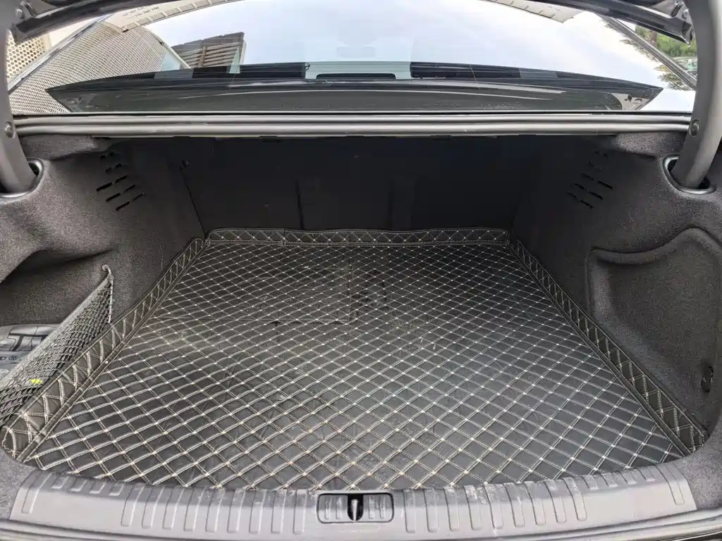 Audi A6L — миниатюра 10