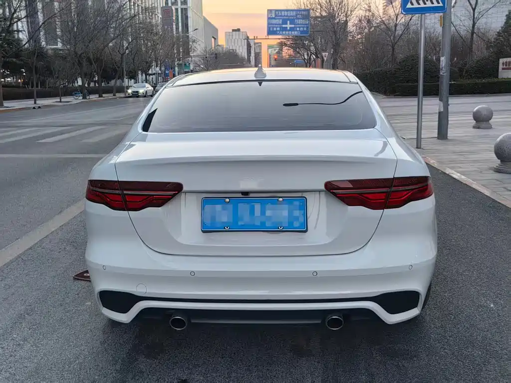 Jaguar XEL 2021 2.0T 250PS R-DYNAMIC SE Sport
