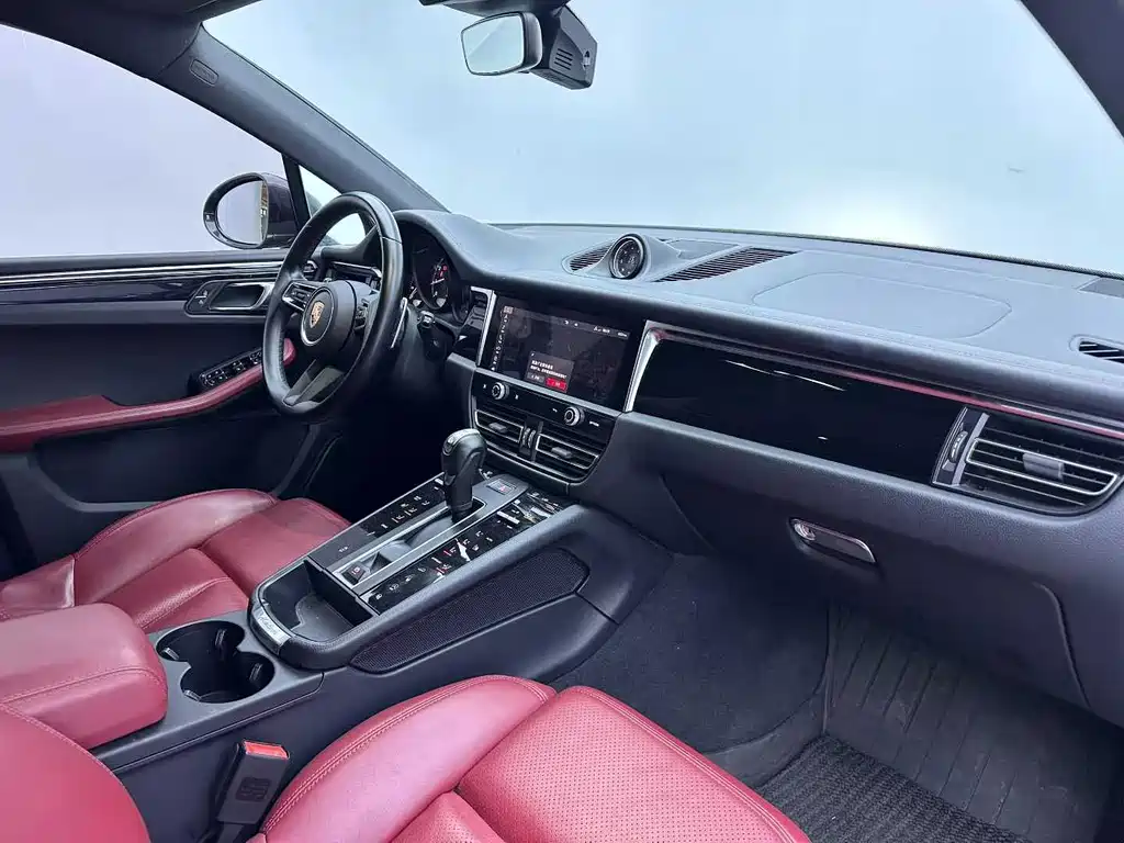 Porsche Macan — миниатюра 7