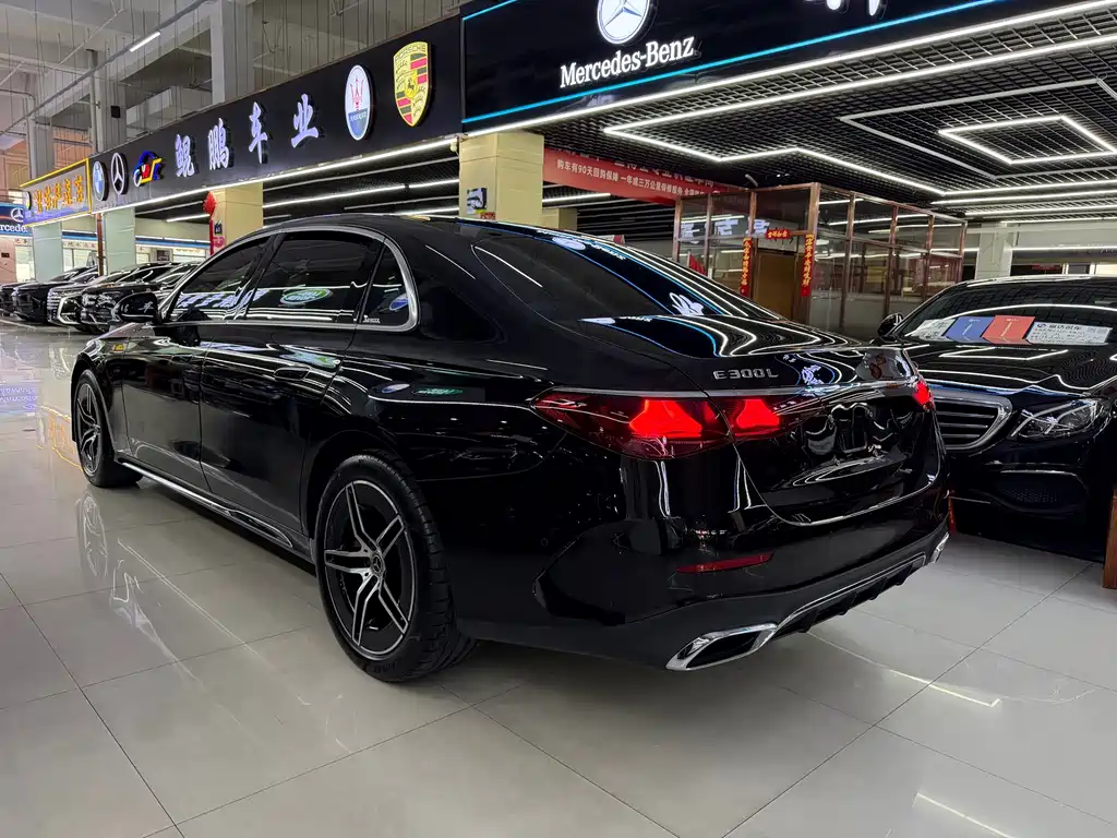 Mercedes-Benz E-Class — миниатюра 4