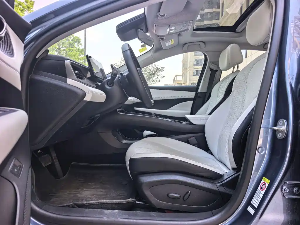 BYD Seal 05 DM-i — миниатюра 13