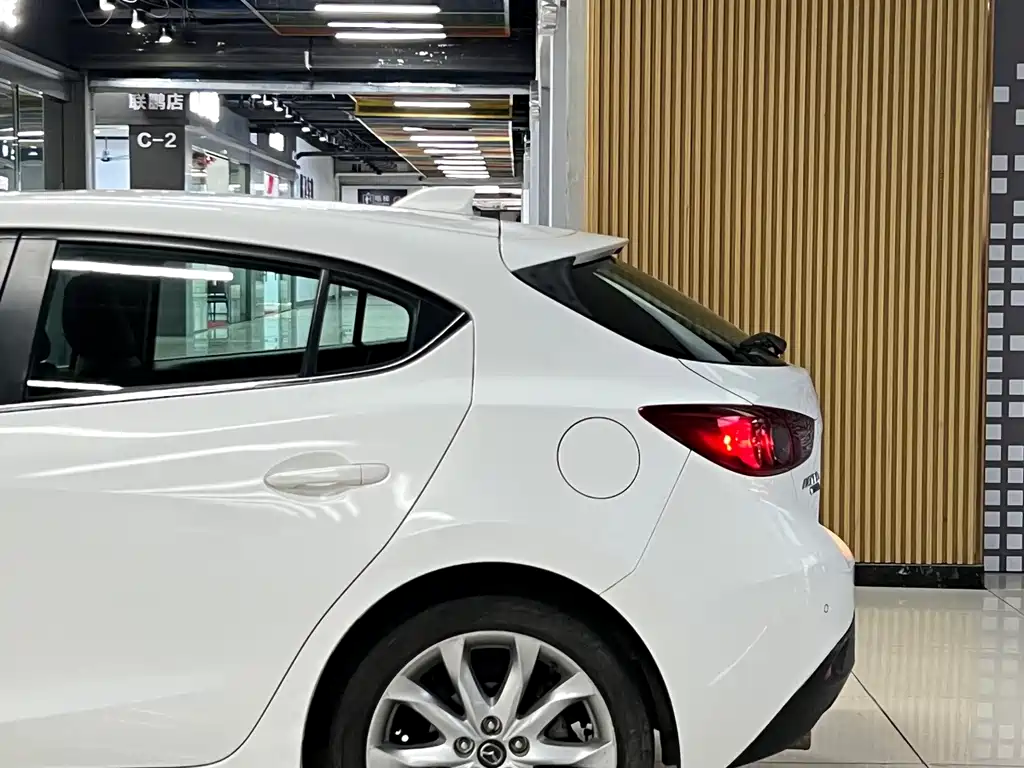 Mazda 3 Axela — миниатюра 4