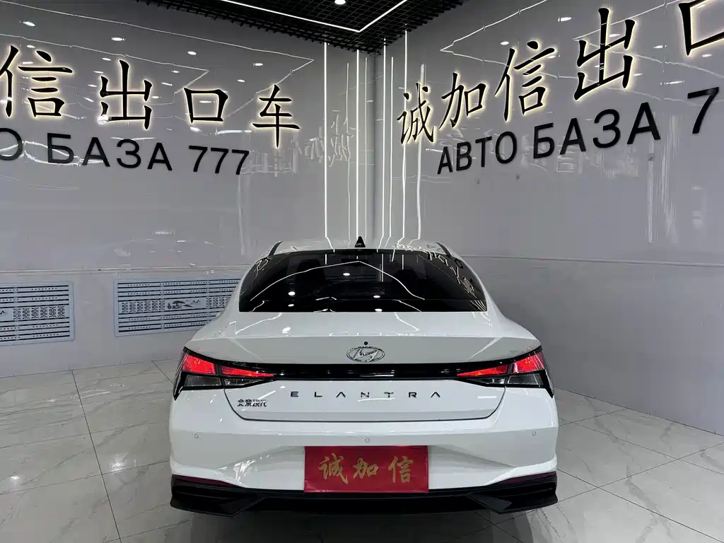 Hyundai Elantra — миниатюра 5