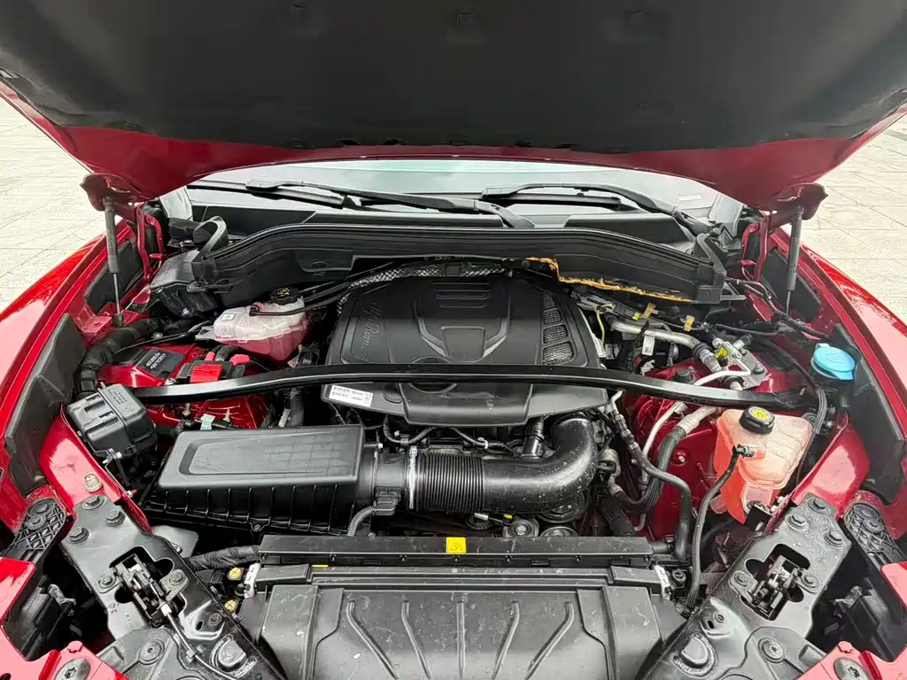 Alfa Romeo Stelvio — миниатюра 10