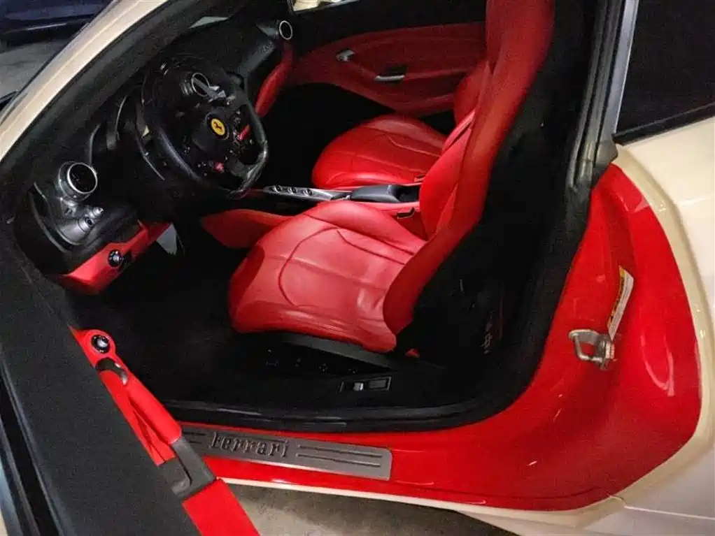 Ferrari F8 2019 Tributo 3.9T V8
