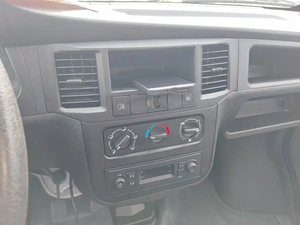 Wuling Zhiguang — миниатюра 13