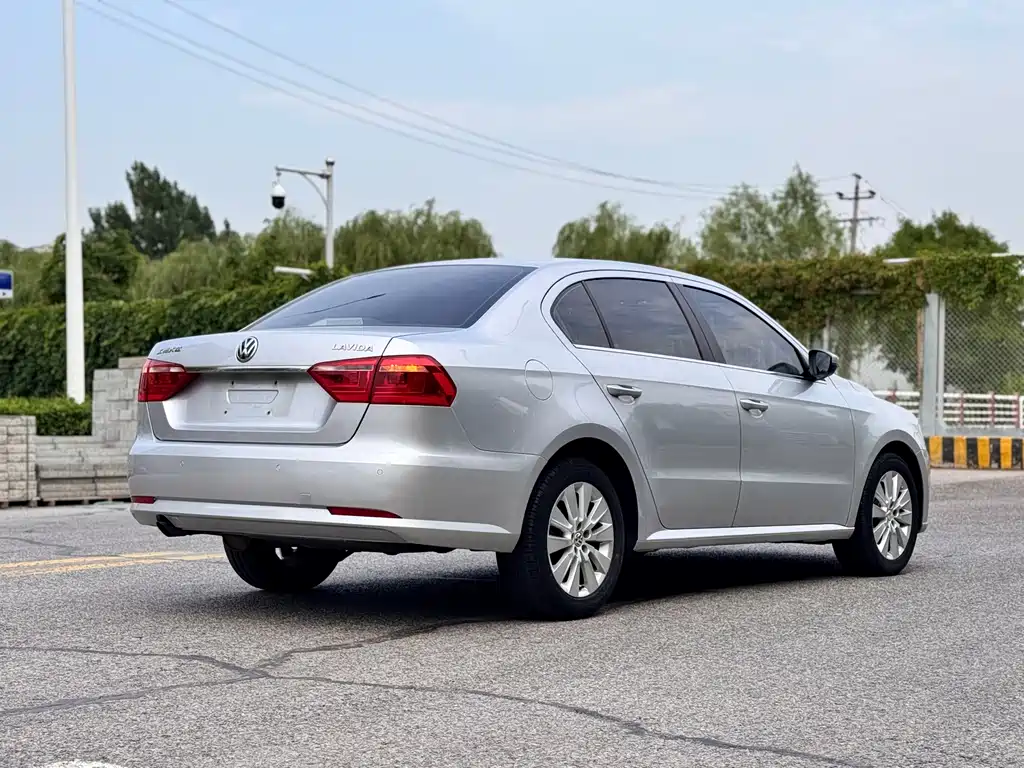 Volkswagen Lavida — миниатюра 18