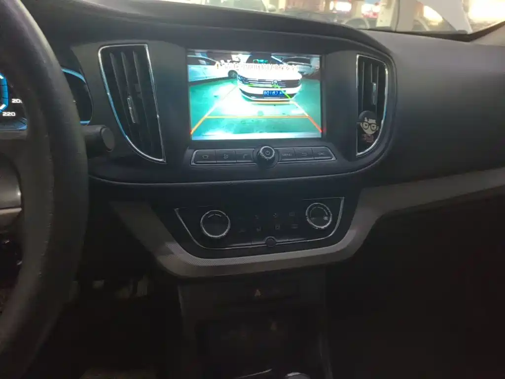 Roewe 360 — миниатюра 13