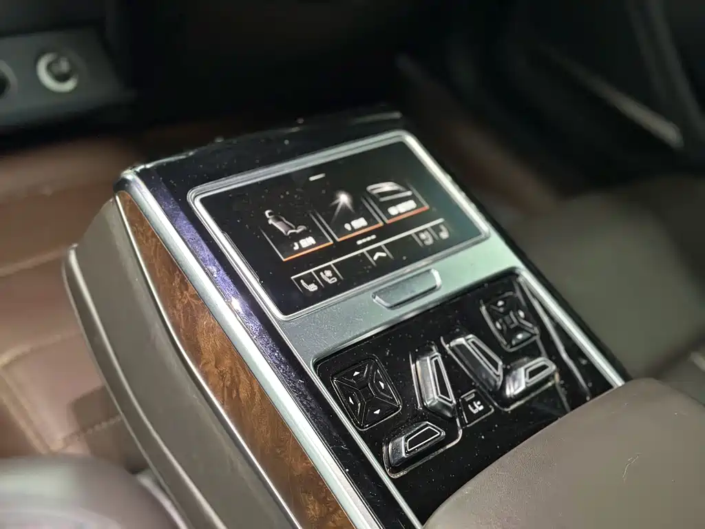 Audi A8 — миниатюра 13