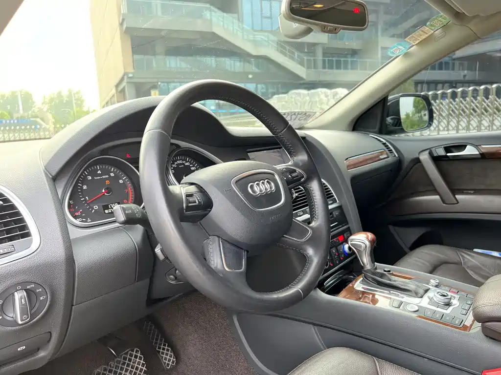 Audi Q7 — миниатюра 11