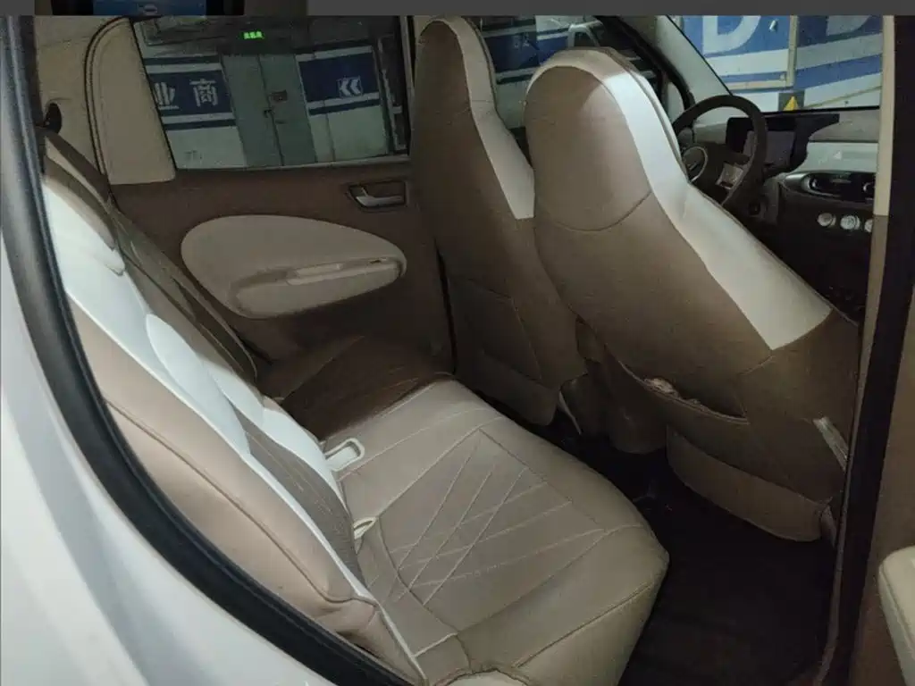 Wuling MINIEV — миниатюра 22