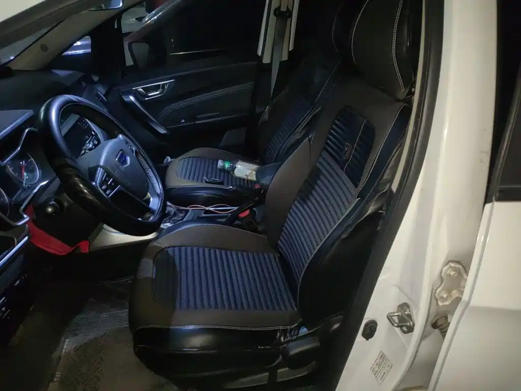 Geely Vision X3 — миниатюра 11
