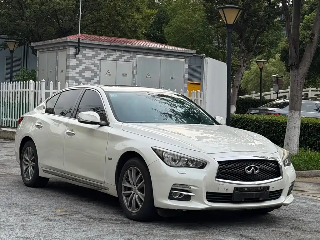 Infiniti Q50L 2016 2.0T Sport
