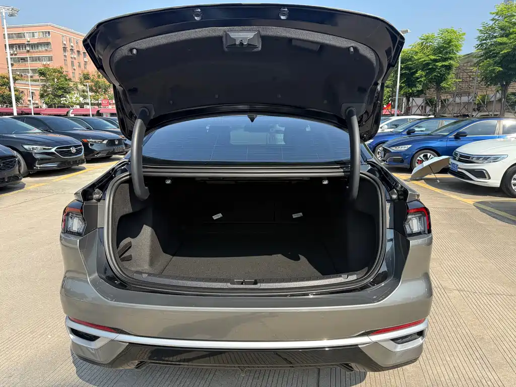Ford Mondeo — миниатюра 8