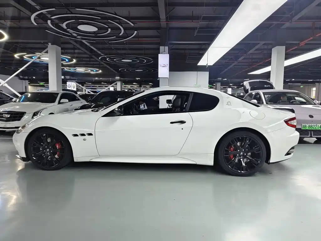 Maserati GranTurismo — миниатюра 13