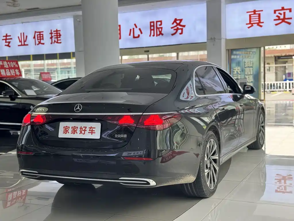 Mercedes-Benz E-Class — миниатюра 13